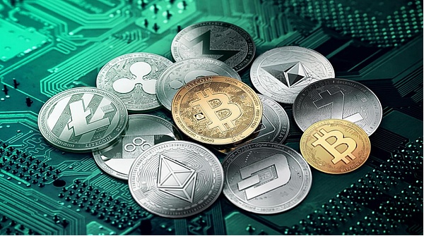 1600亿美元金融暗战：当Robinhood遇上Coinbase，谁在定义未来？